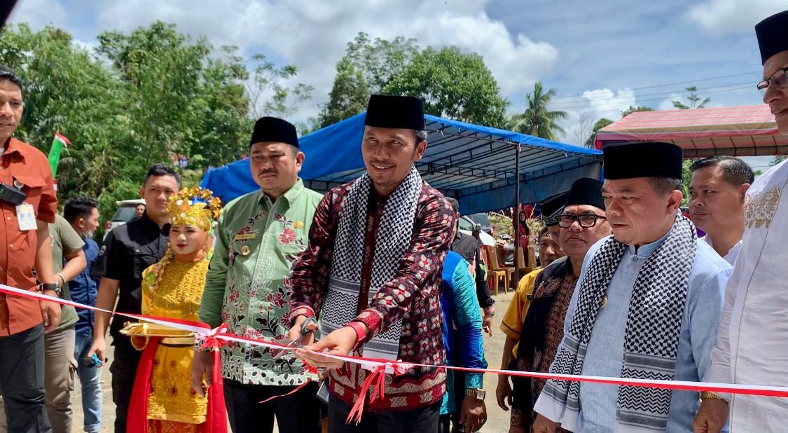 edi purwanto hadiri peresmian masjid raya baiturahim dusun bangka keloyang