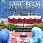 Pjs Gubernur Jambi Sudirman saat membuka rapat kerja dewan pengurus Korpri