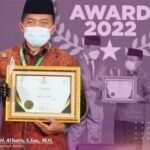 Gubernur Jambi Al Haris menerima penghargaan Baznas Award 2022 kategori Gubernur Pendukung Gerakan Zakat Indonesia