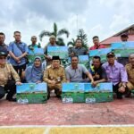 Penyerahan bantuan program Dumisake sektor pertanian dari Gubernur Jambi Al Haris