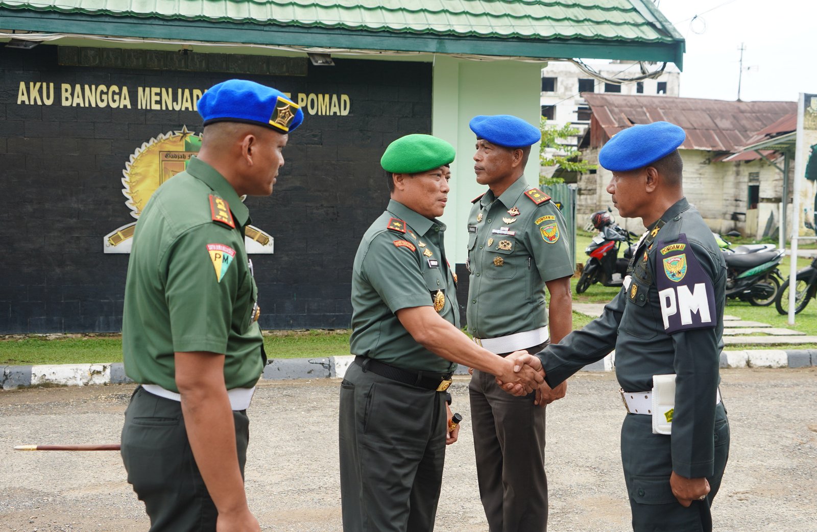 Danrem 042/Gapu Brigjen TNI Heri Purwanto saat kunjungan kerja ke Denpom ll/2 Jambi