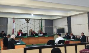 Terdakwa Leo Darwin saat menjalani sidang di PN tipikor Jambi