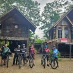 Foto bersama anggota JCC saat gowes ke Candi Muarojambi