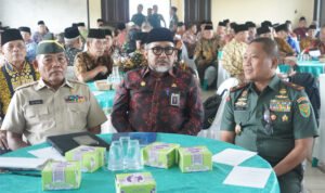 Danrem 042/Gapu Brigjen TNI Heri Purwanto bersama Sekda Provinsi Jambi saat menghadiri Musda PPAD