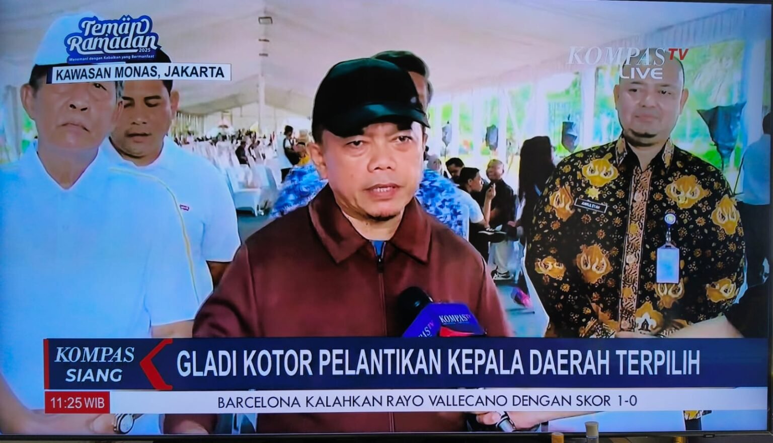 Gubernur Jambi Al Haris saat mengikuti gladi pelantikan kepala daerah terpilih