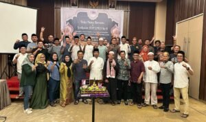 Ketua dan pengurus SMSI Jambi usai buka puasa bersama